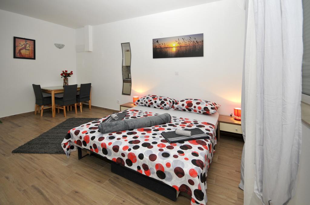 Apartments Josip Trogir Habitación foto