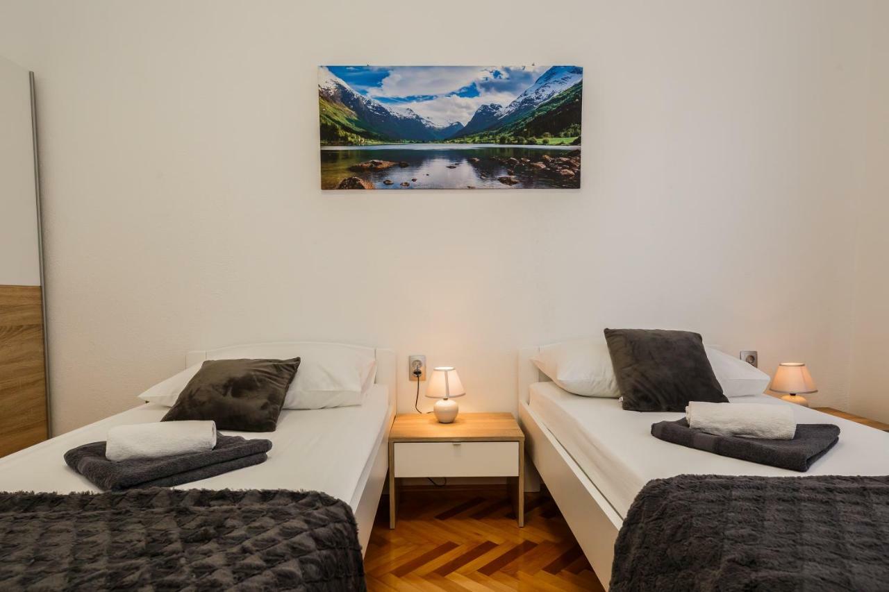 Apartments Josip Trogir Exterior foto